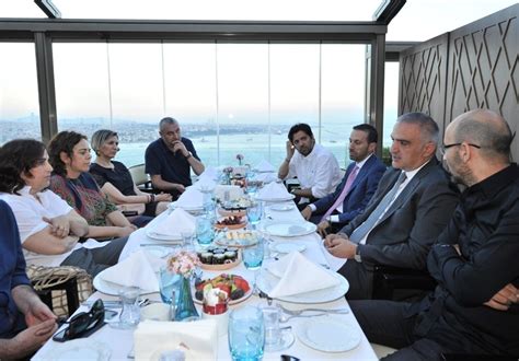 Bakan Ersoy turizm dünyasının önde gelen sektör temsilcileriyle görüştü